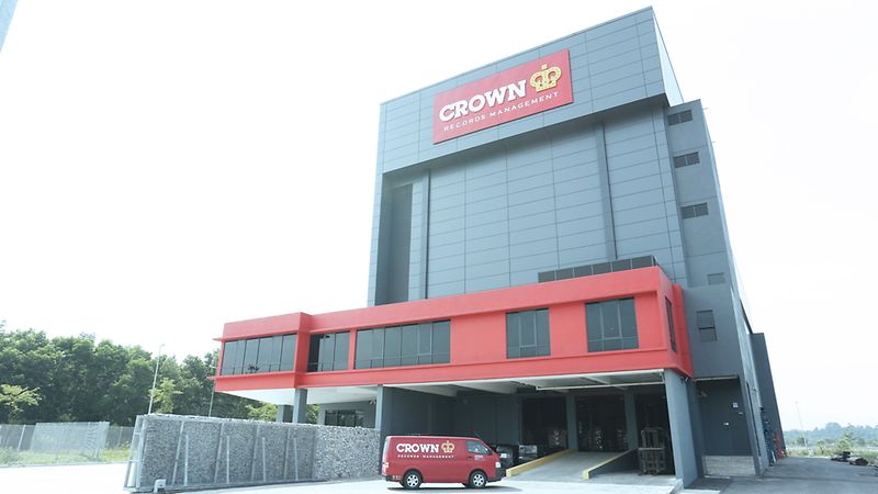 crown worldwide group laguna