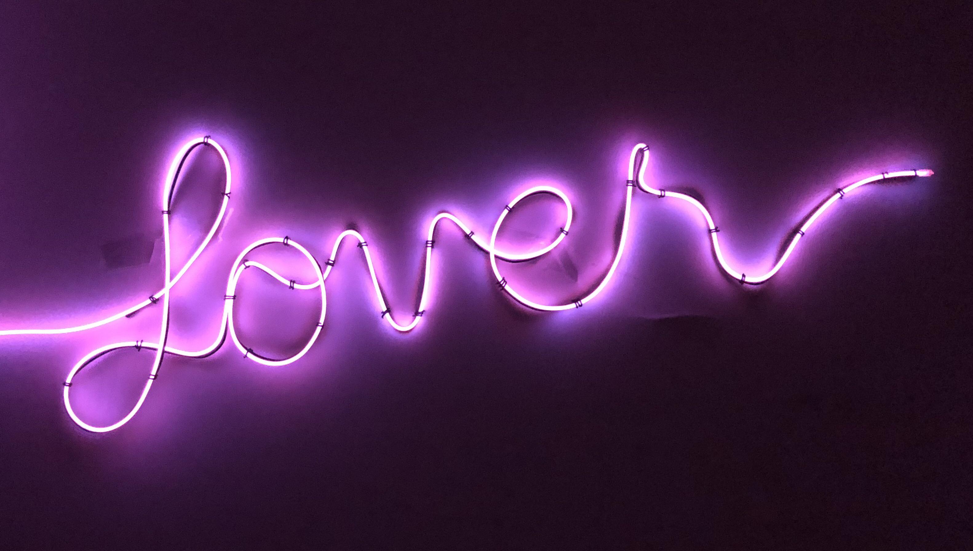 taylor swift neon light