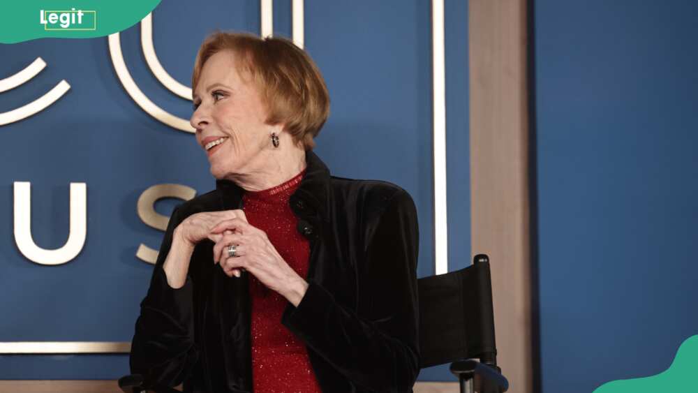 how old is carol burnett and is she still alive