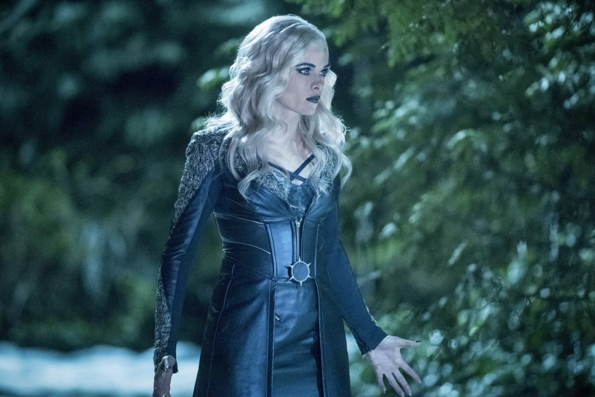 caitlin snow killer frost