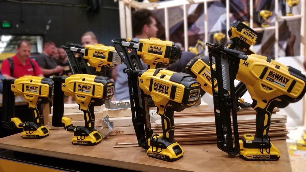 dewalt 20v nail gun