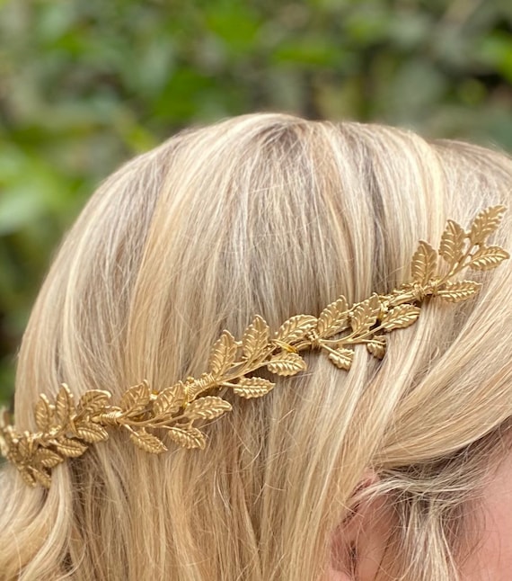 laurel wreath crown