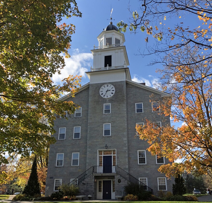 does middlebury have early action