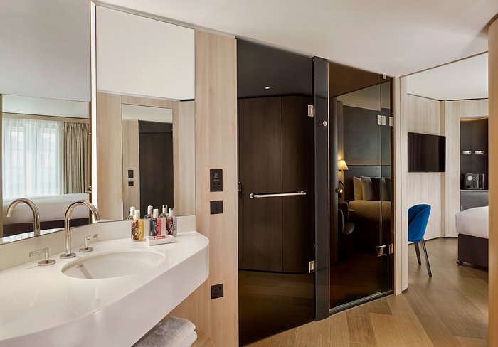 the westminster london curio collection by hilton reviews