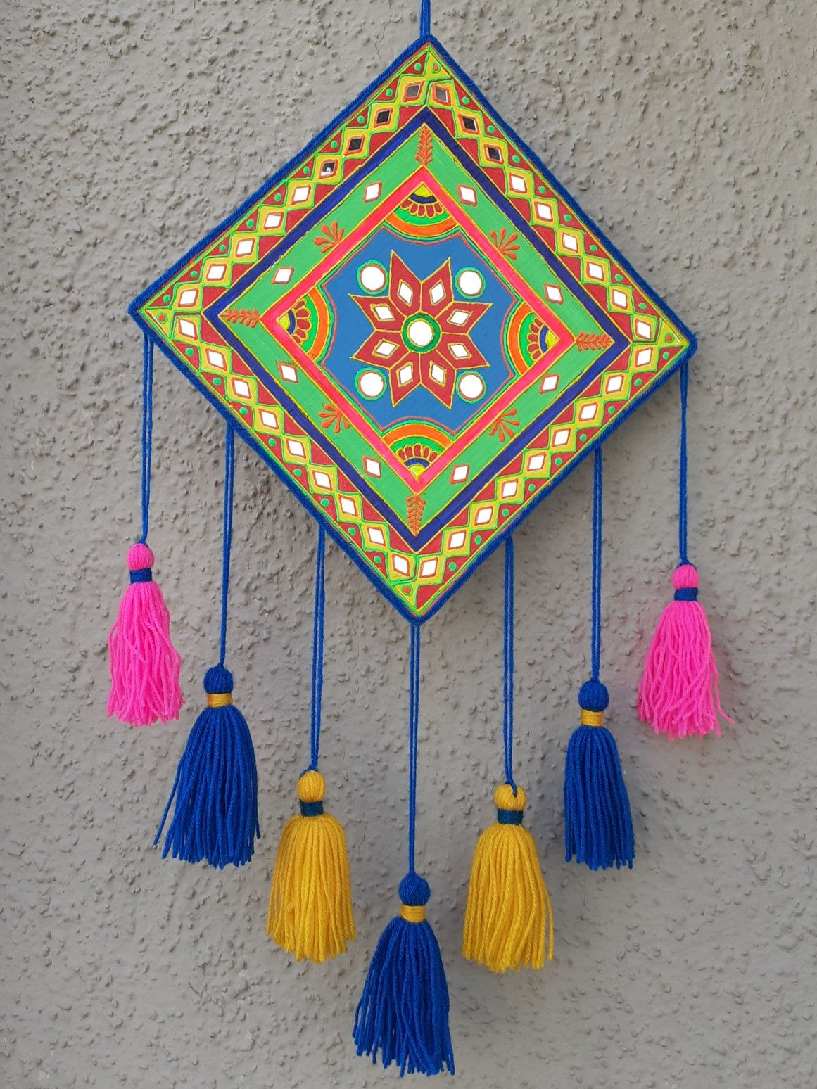 easy wall hanging with cardboard