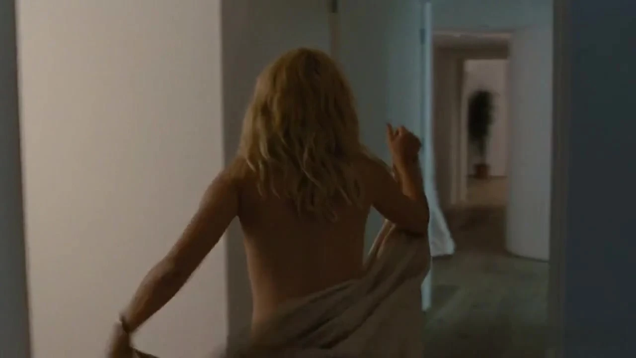 elizabeth banks nude