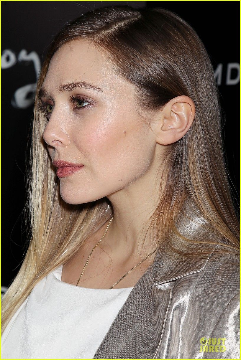 elizabeth olsen ears