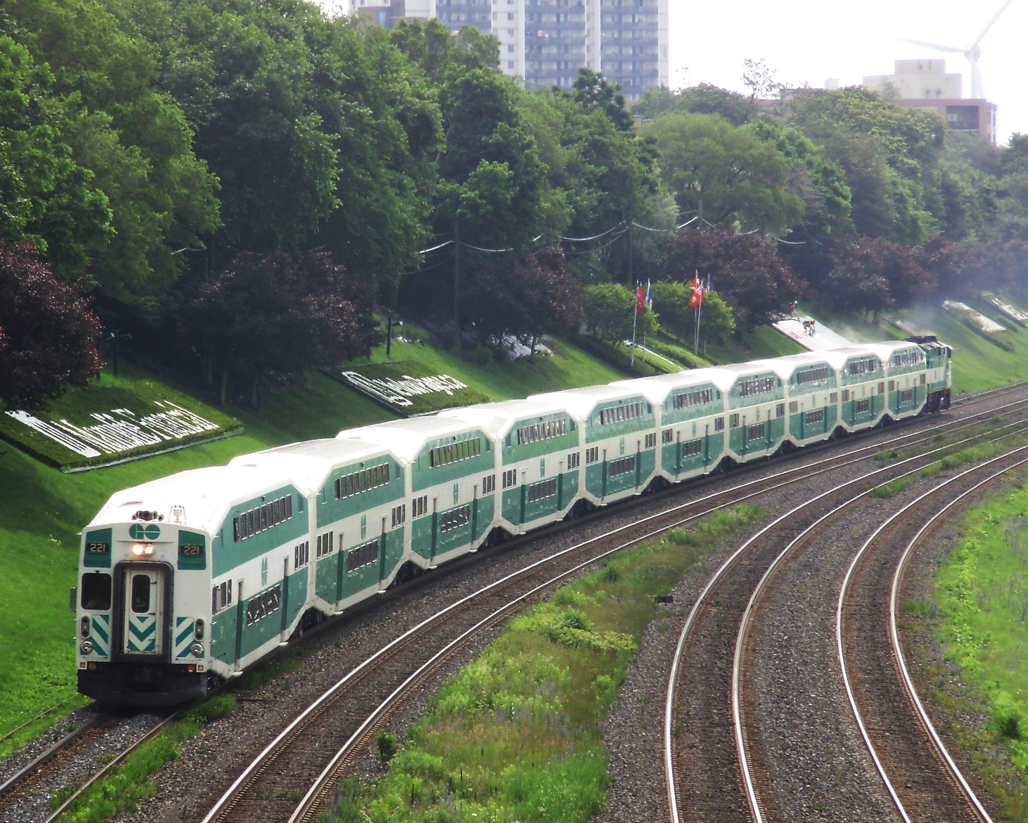 lakeshore west express go train stops