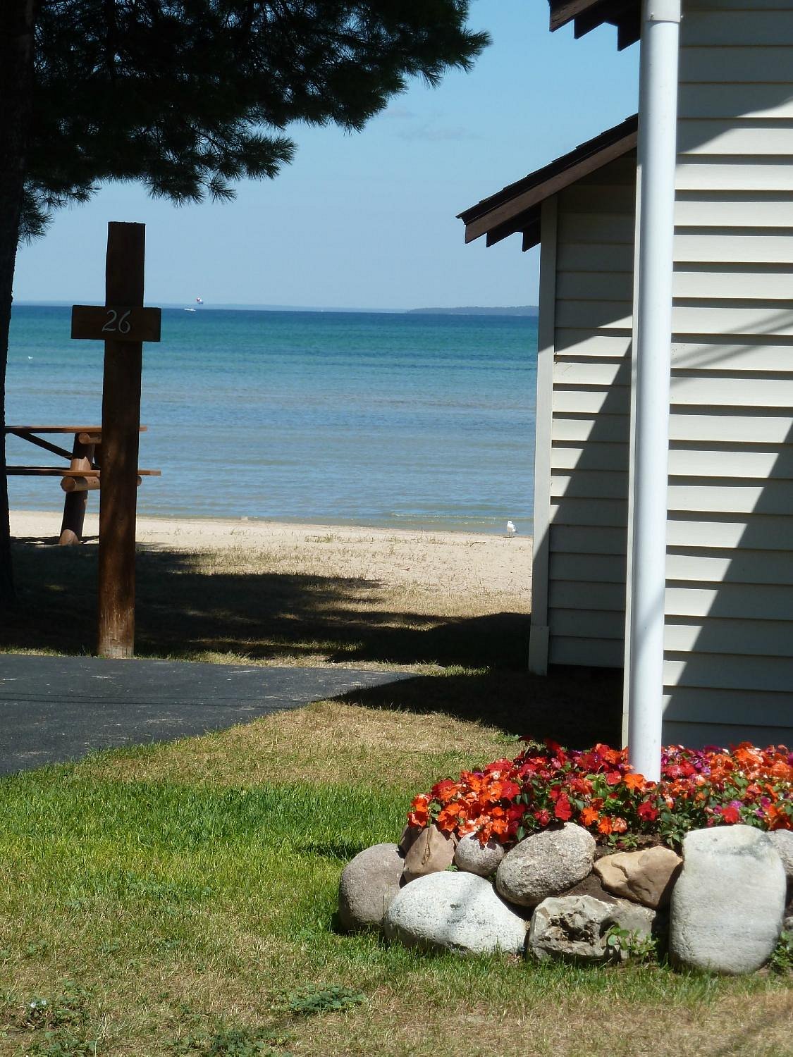 the beach house mackinaw city reviews