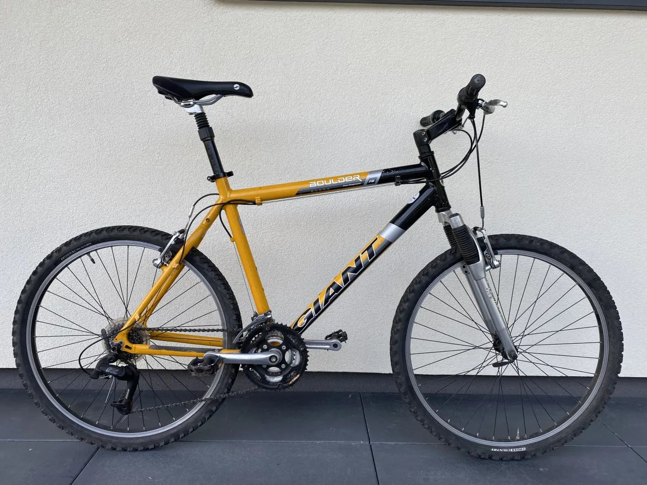 giant boulder bike