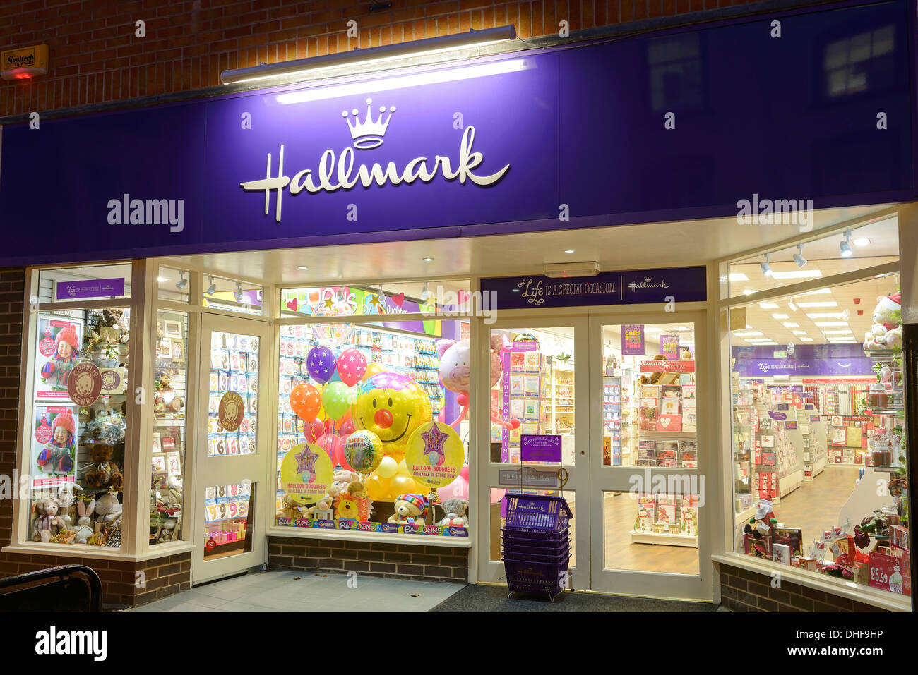 hallmark cards locations