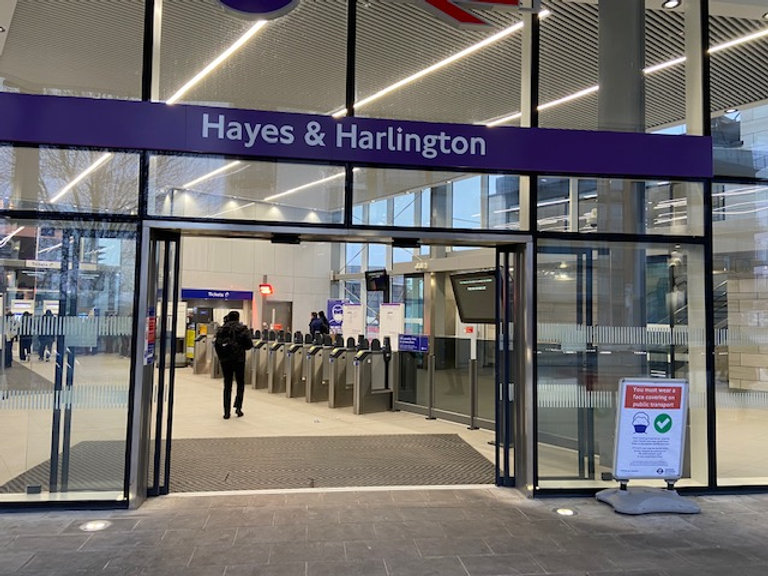 hayes harlington station train times