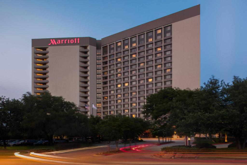 hotels at dfw airport