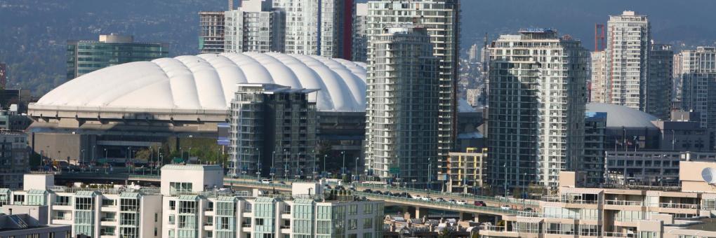 hotels near rogers arena vancouver