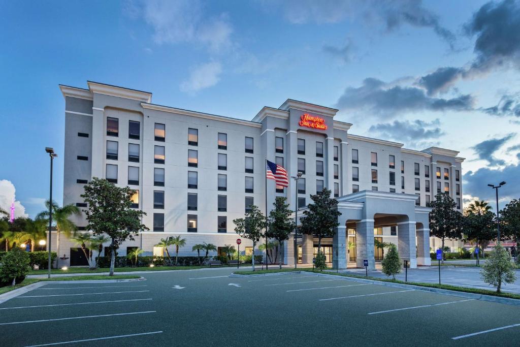 how much is hampton inn per night