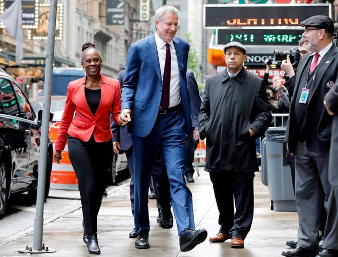 how tall is bill de blasio