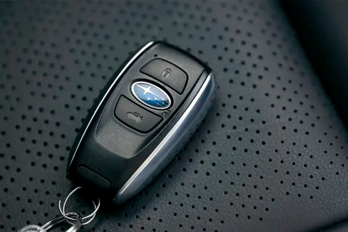 how to change battery in subaru key fob