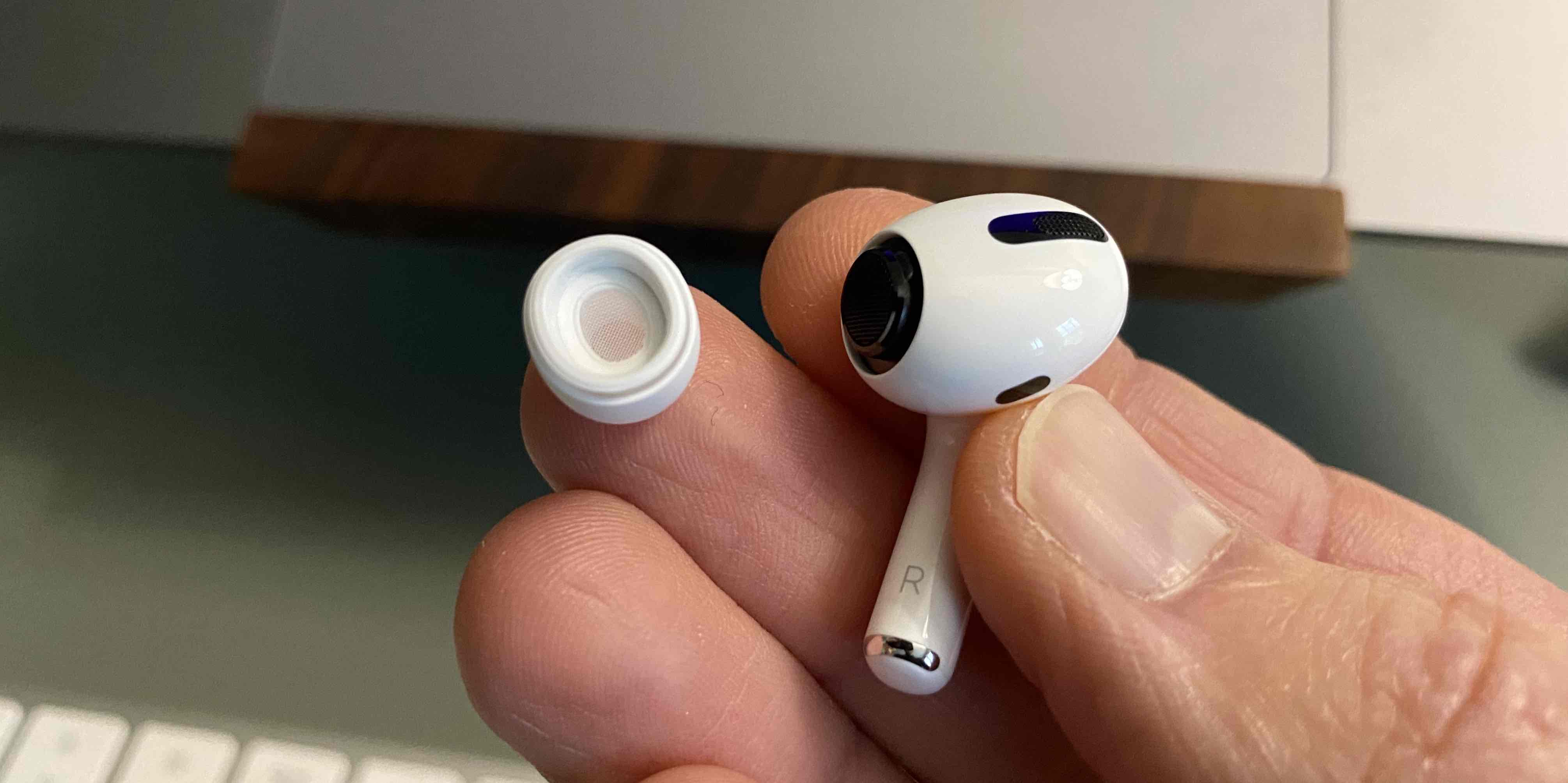 how to replace airpod pro tips