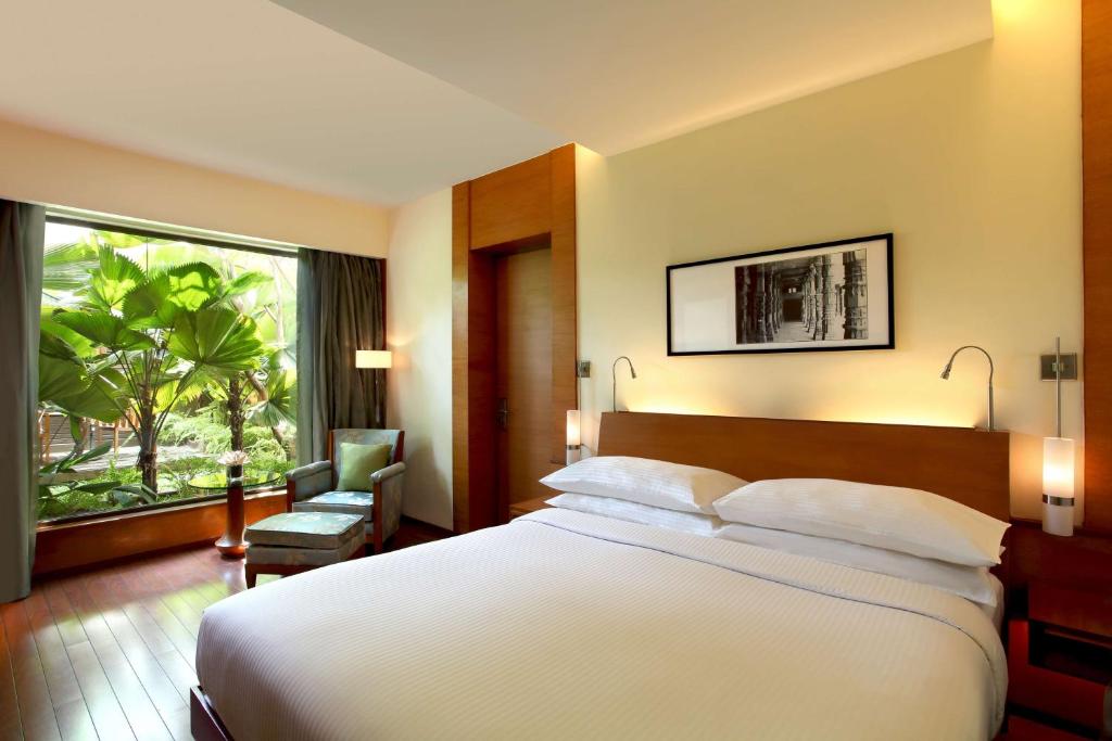 hyatt hotel pune room price