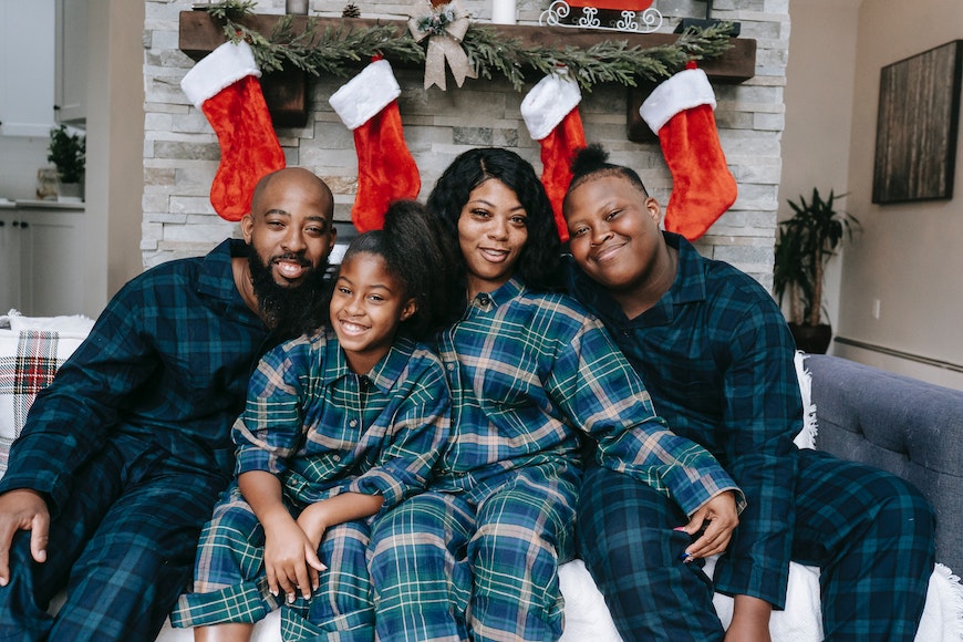 indoor christmas photoshoot ideas