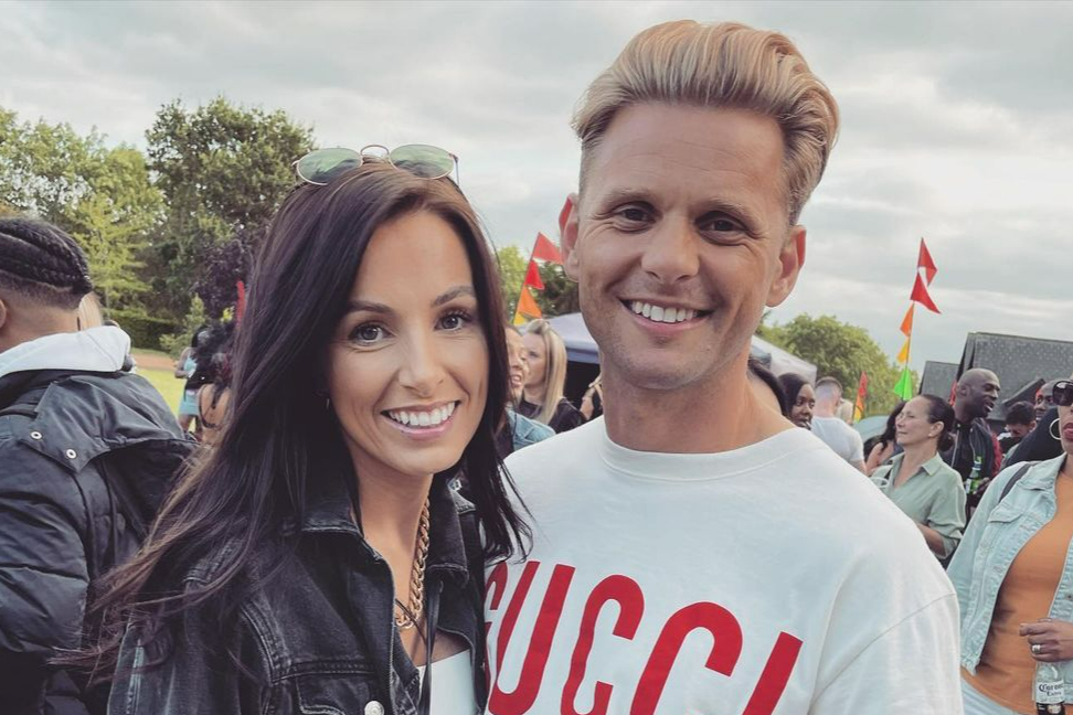 is jeff brazier back with his wife