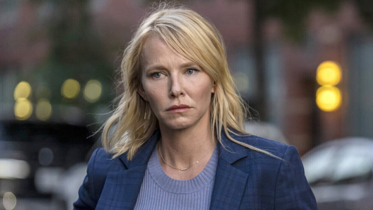 is rollins coming back to svu