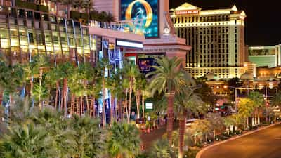 las vegas vacations flight and hotel