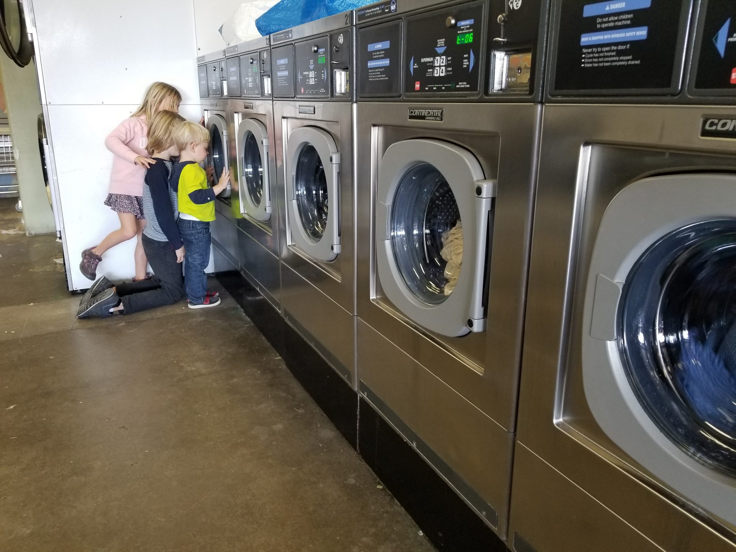 laundrmat near me