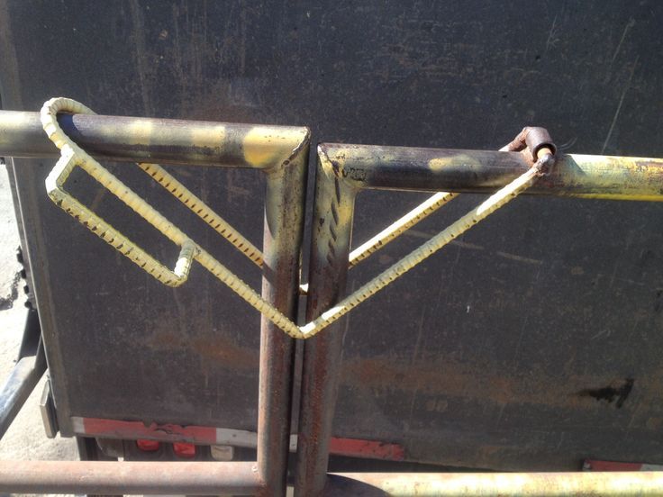 livestock gate latch ideas