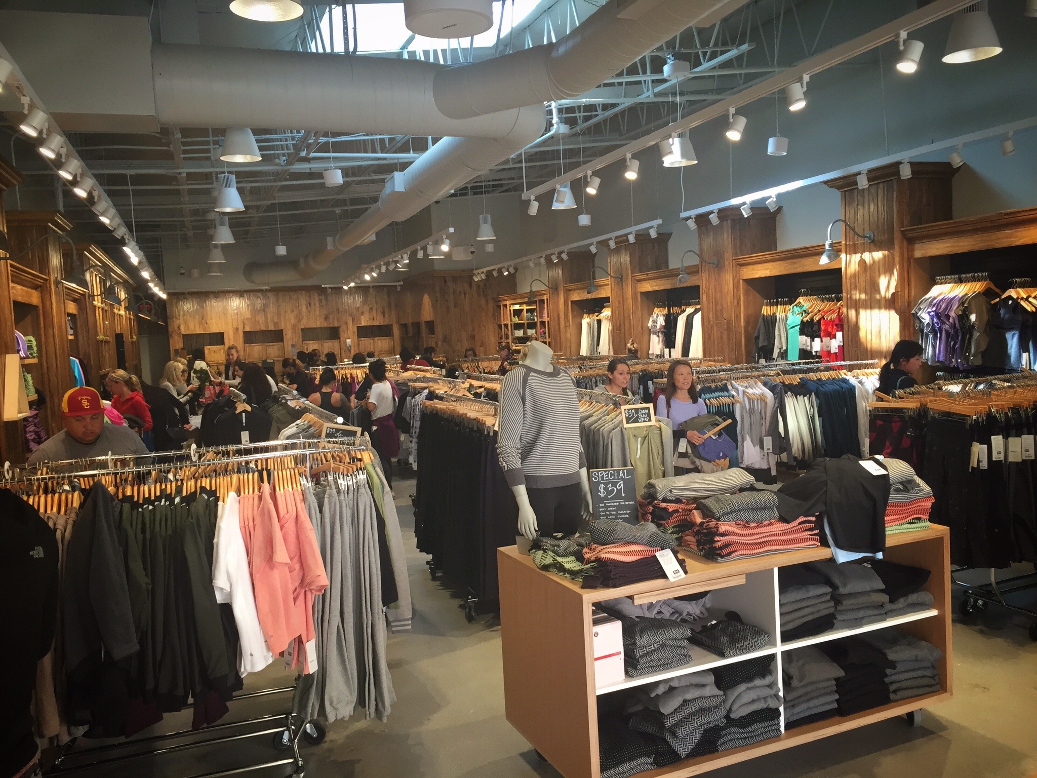 lululemon outlet san diego