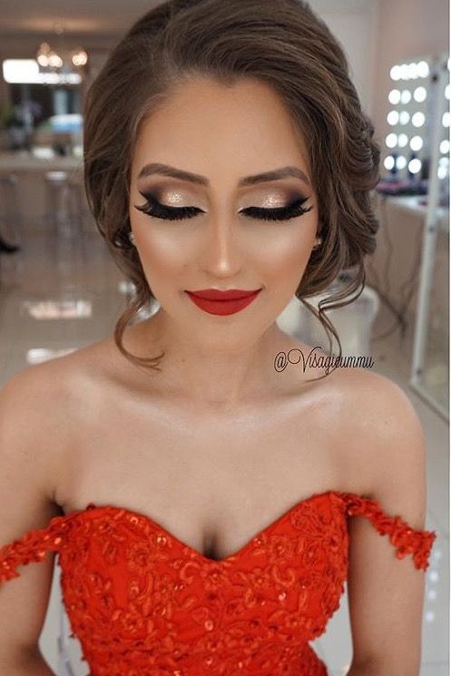 maquillaje y peinado para vestido rojo de noche