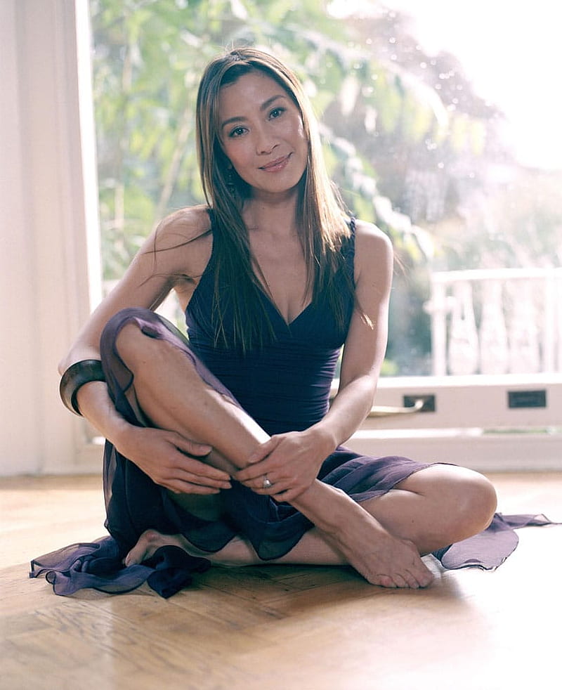 michelle yeoh sexy