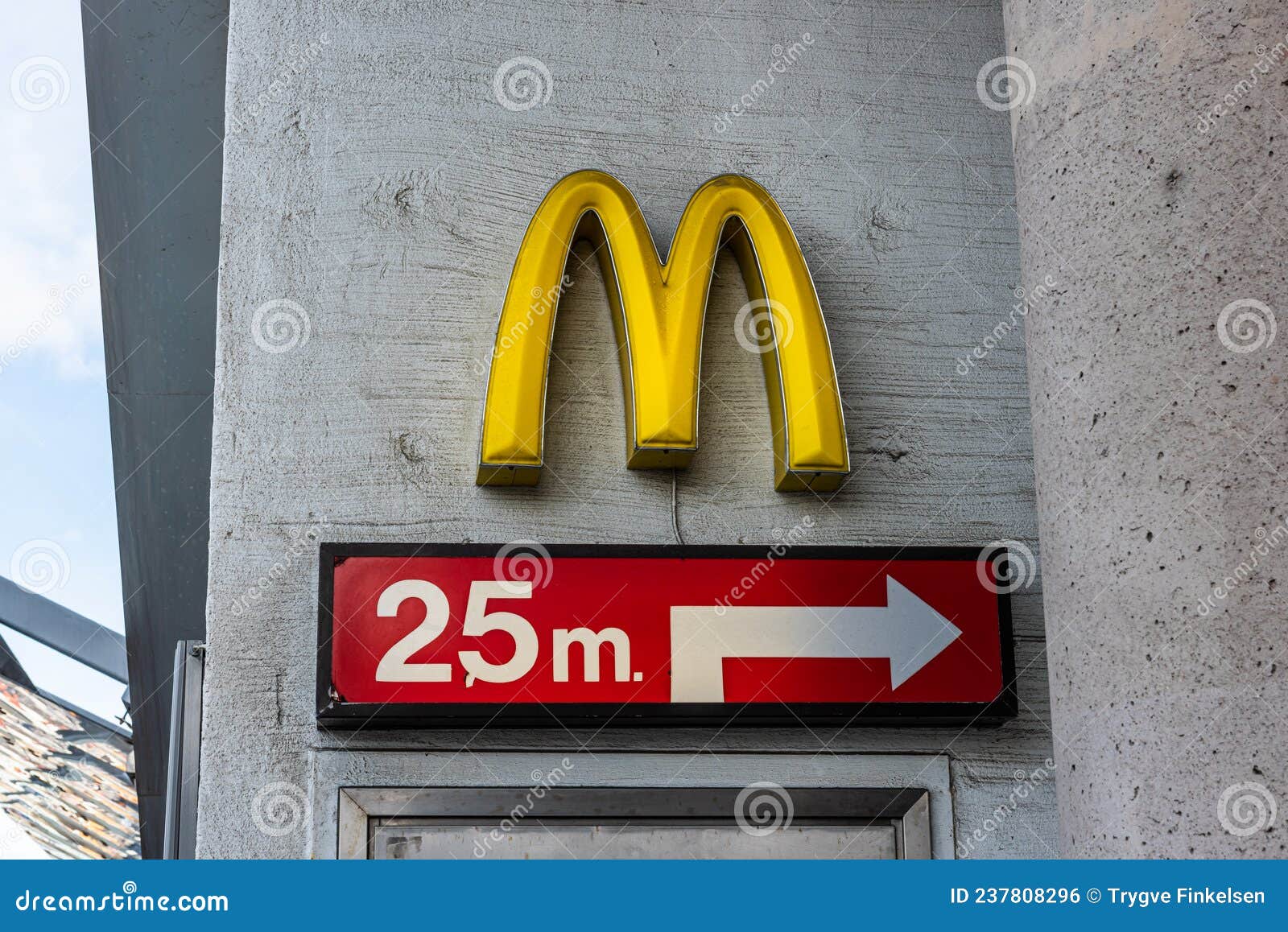 nearest mcdonalds restaurant