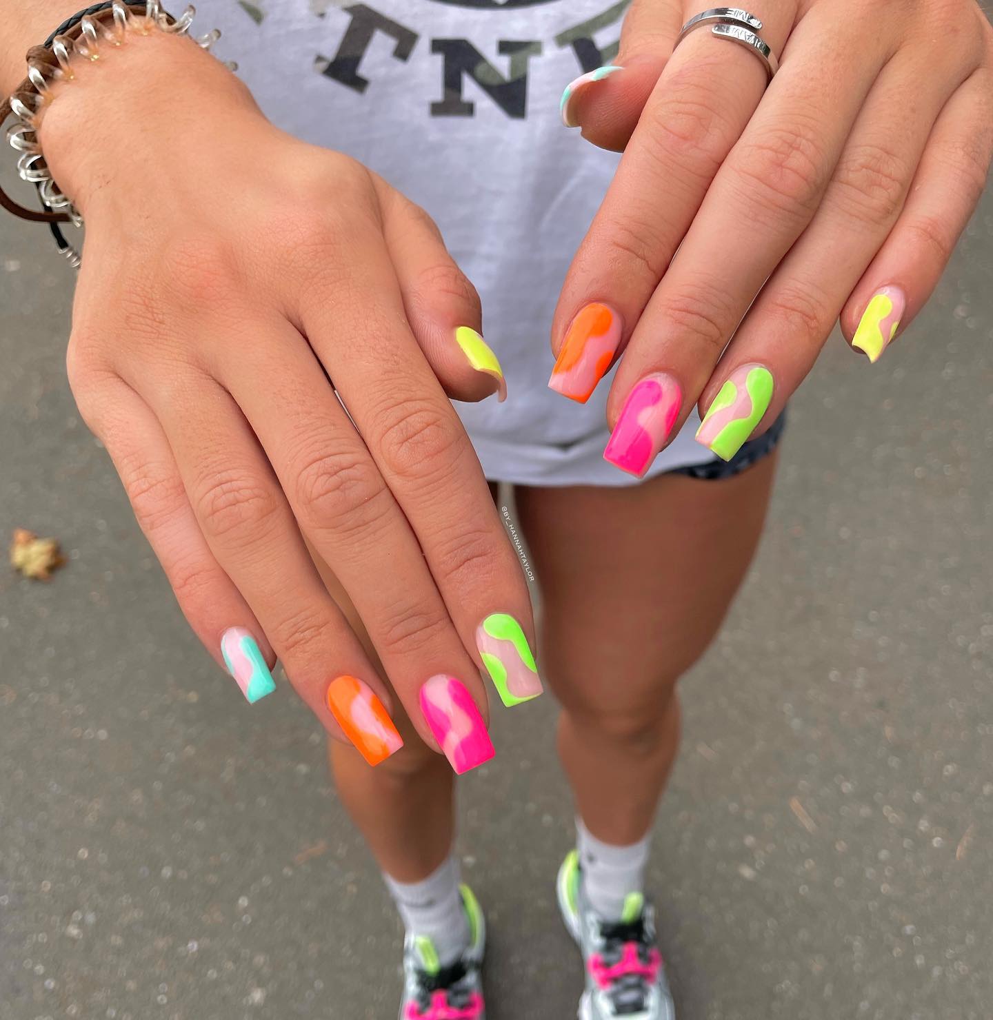 neon nails