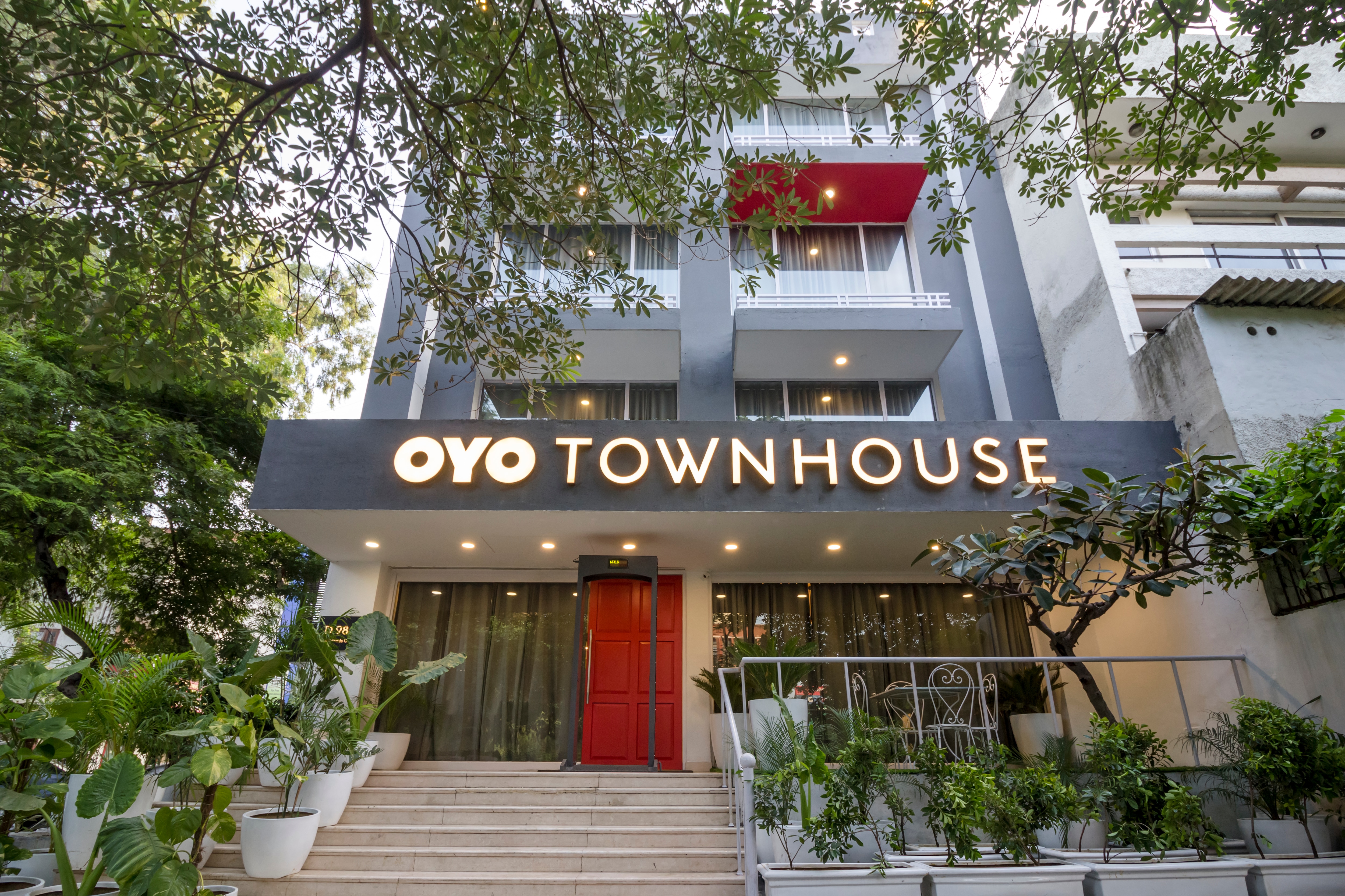 oyo townhouse