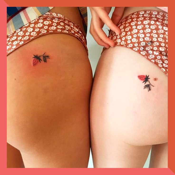 pequeño tatuajes en los gluteos