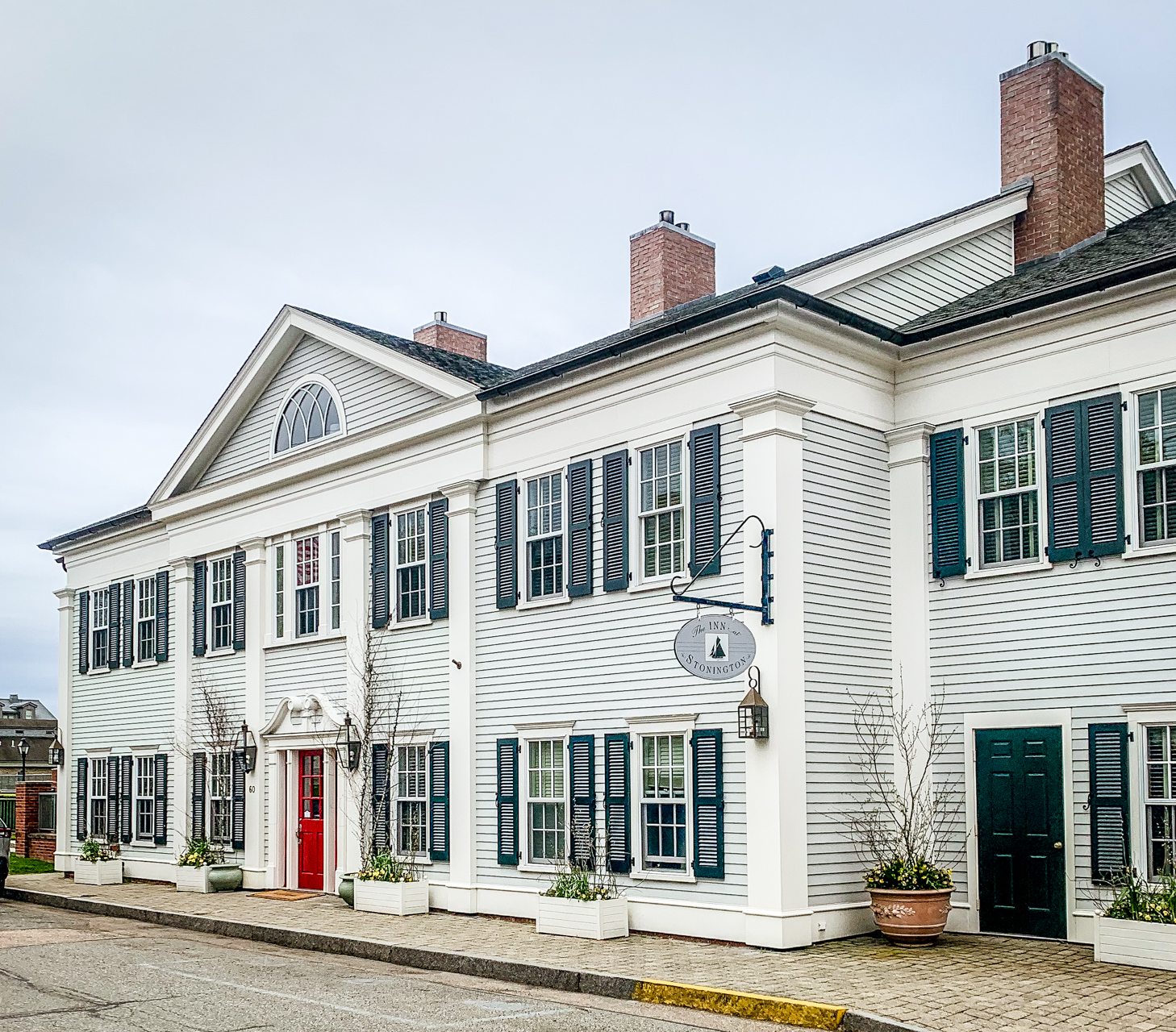 places to stay in stonington ct