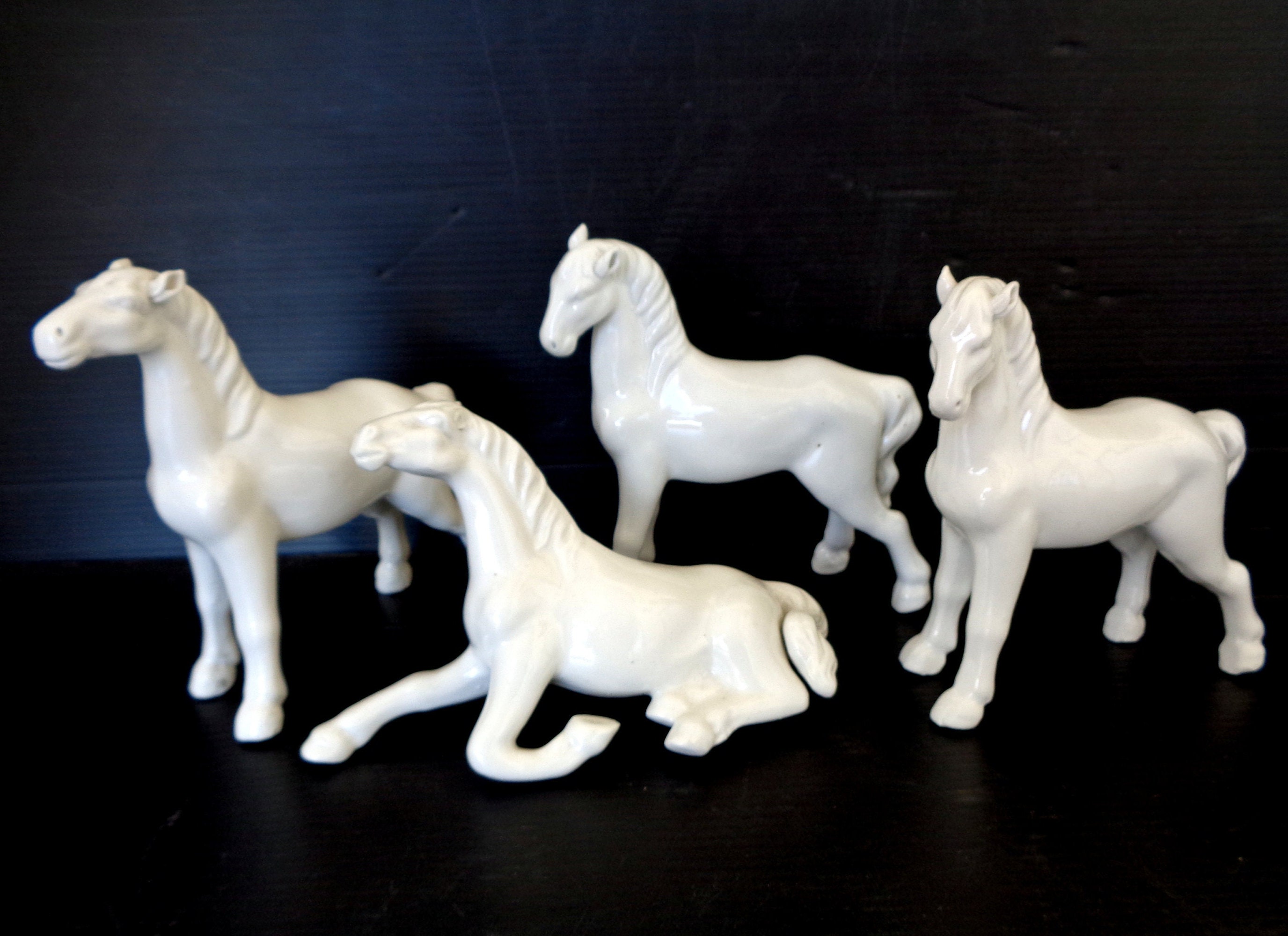 porcelain horse figurines