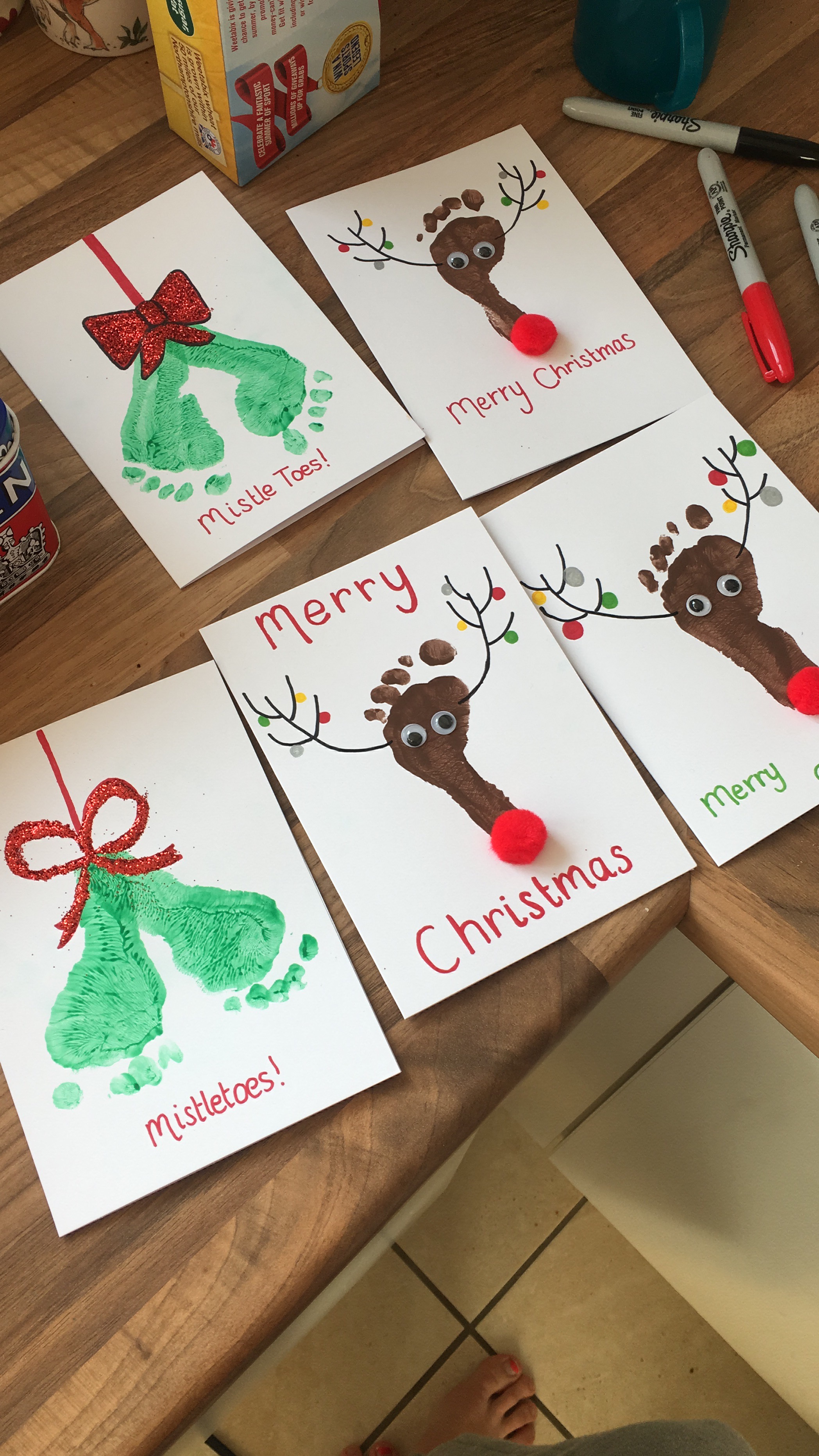 reindeer card footprint