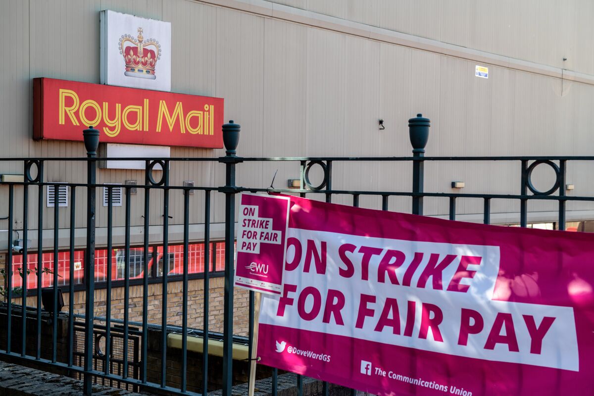 royal mail poplar delivery office