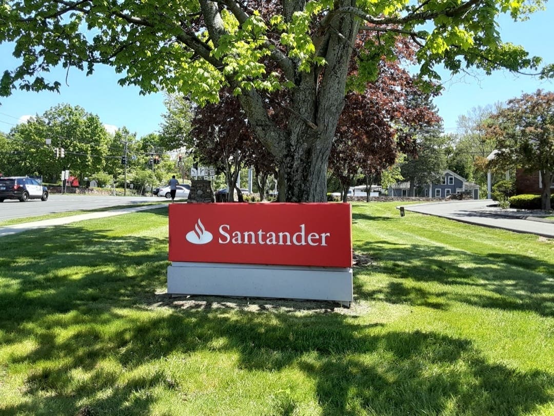 santander avon ct