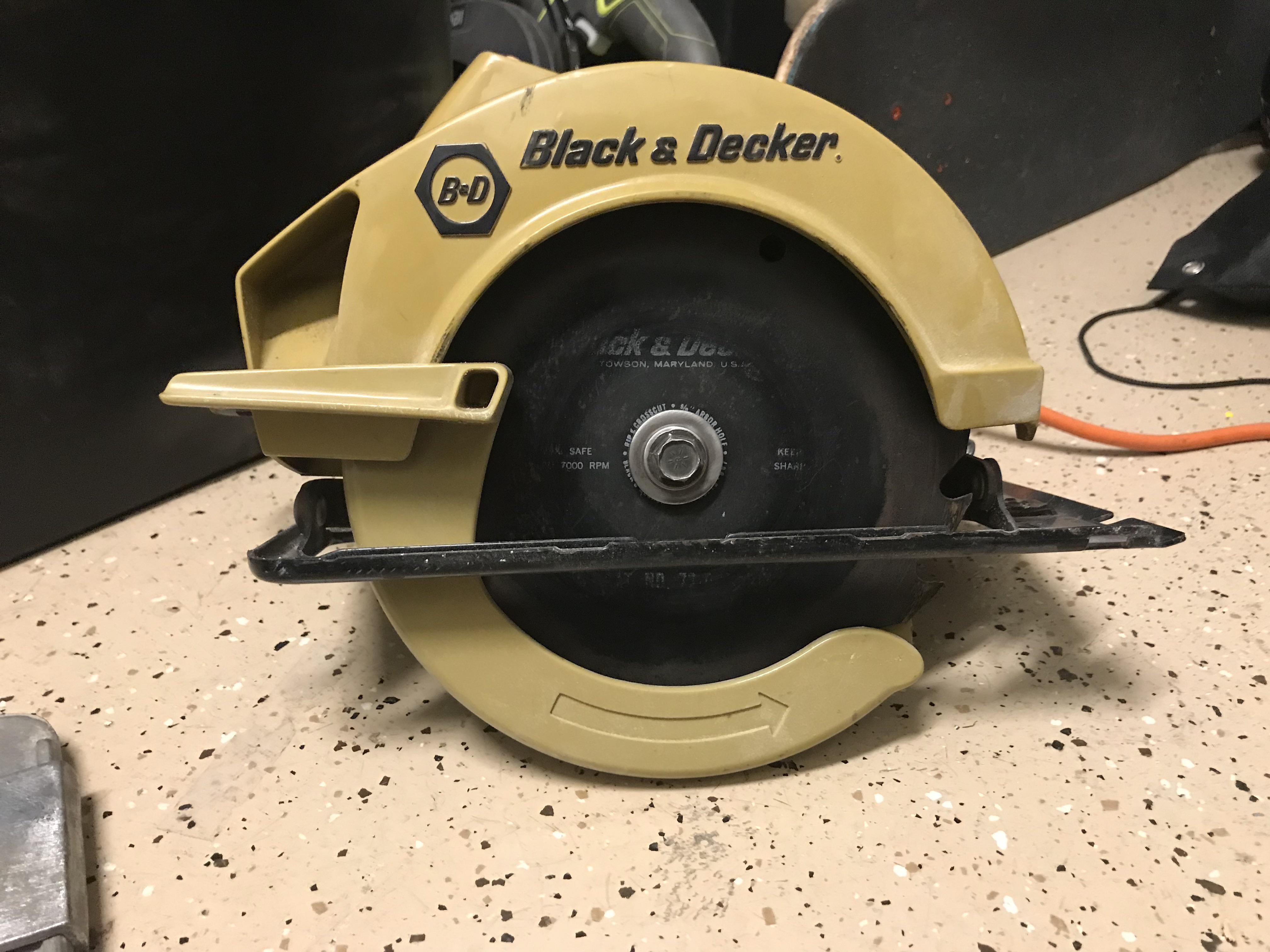 saw black and decker