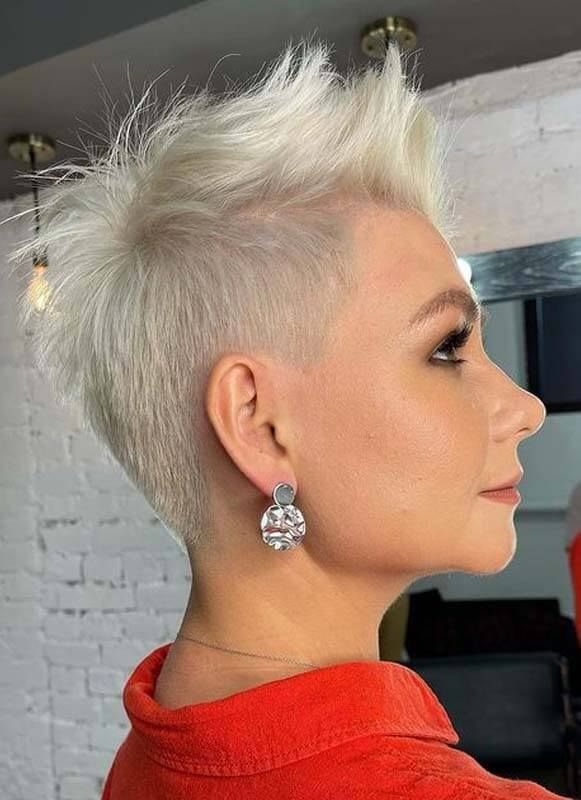 short blonde crop hairstyles