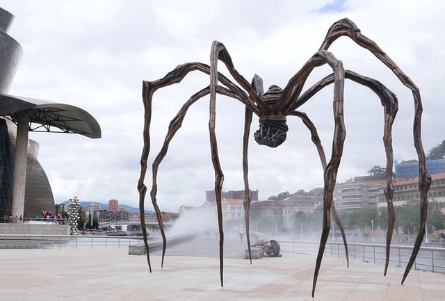 spider bilbao guggenheim