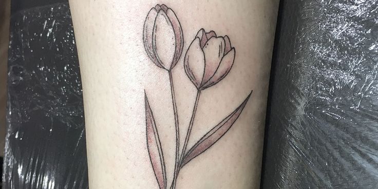 tatuajes de tulipanes