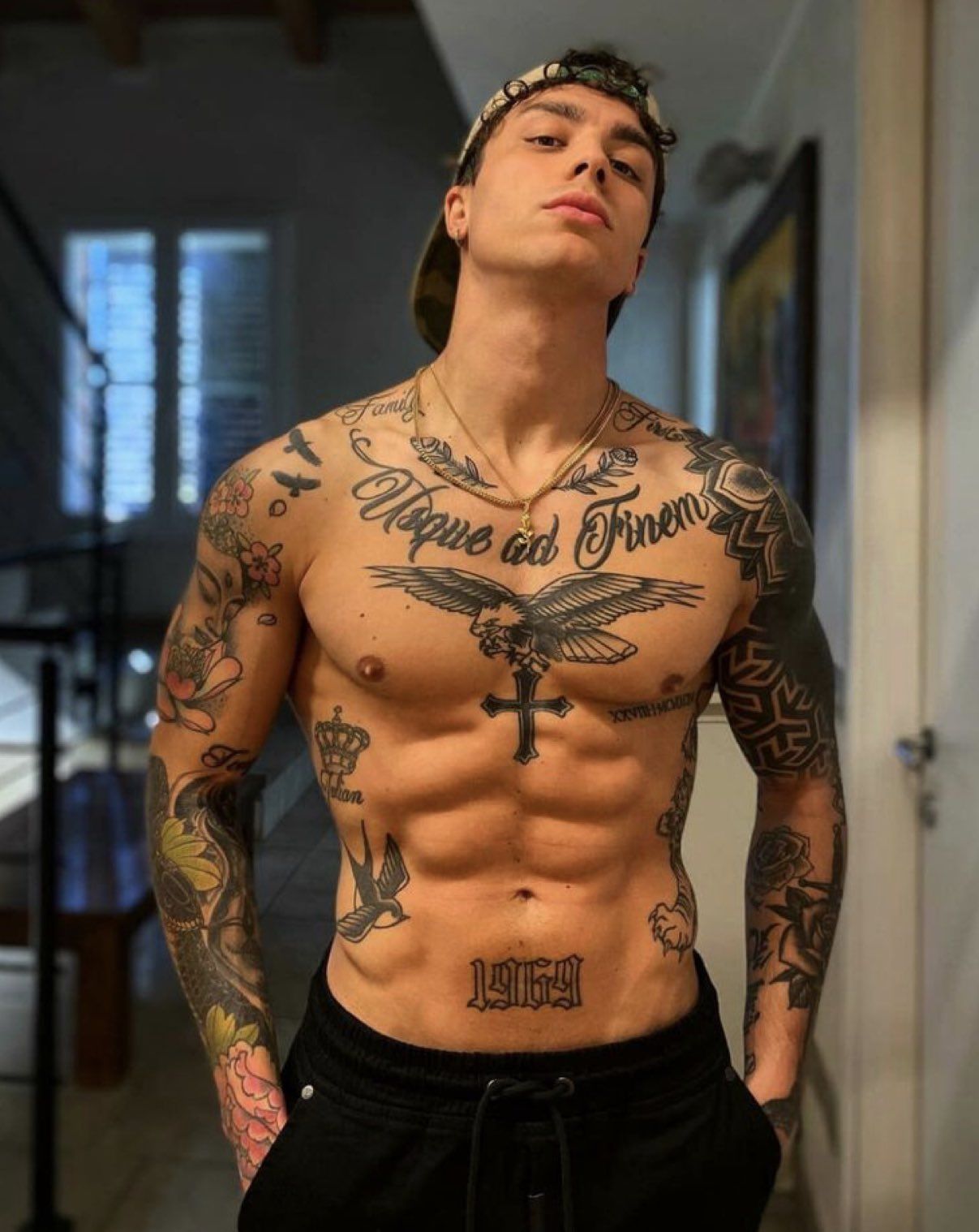 tatuajes en el abdomen hombres