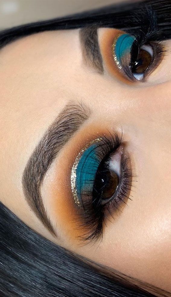 teal eyeshadow