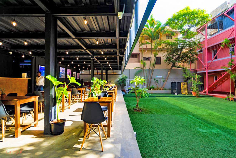 the courtyard shantinagar