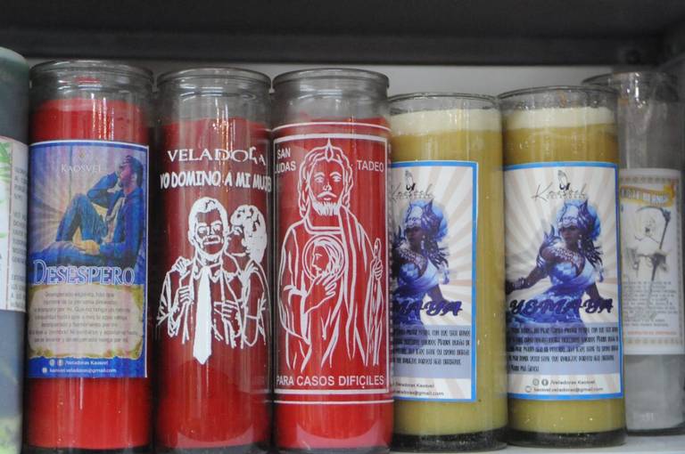 tipos de veladoras para la santa muerte