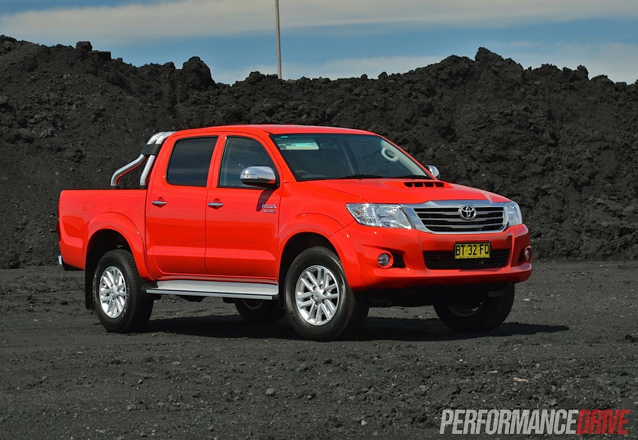 toyota hilux 2013 specs